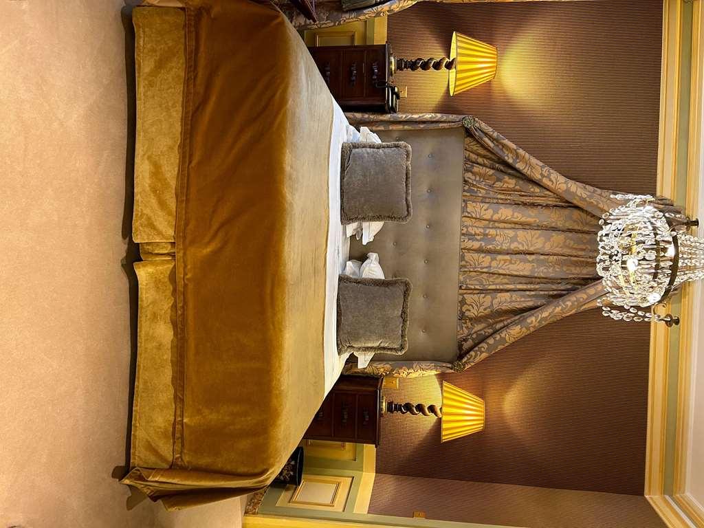 Duc De St-simon Hotel Parijs